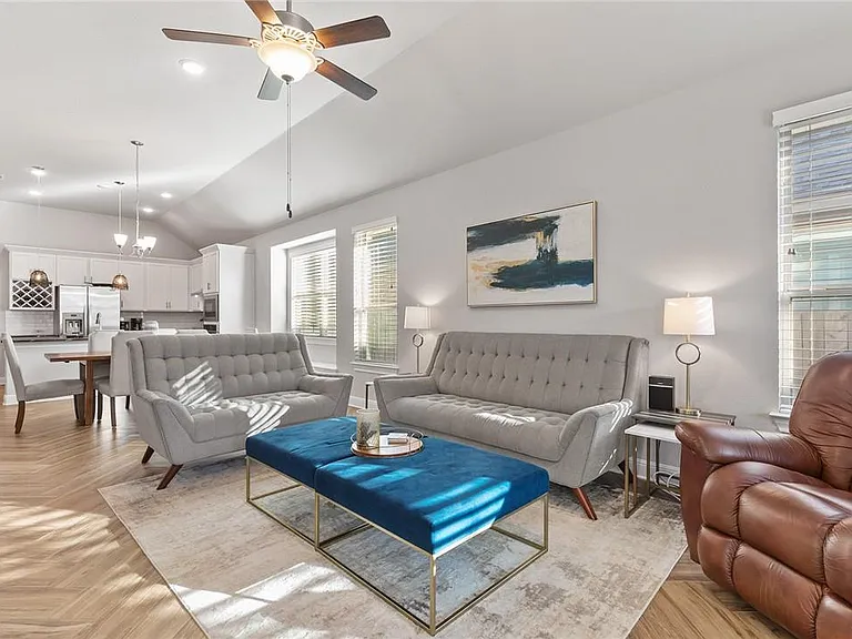 2925 Mossy Springs Dr — Photo 13