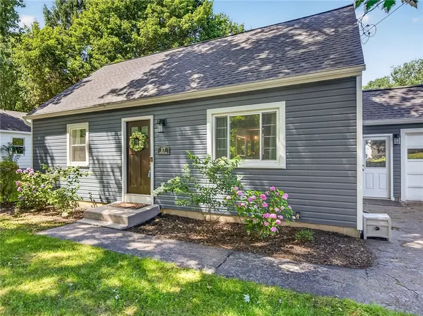 17 Fenton Rd, Rochester, NY 14624