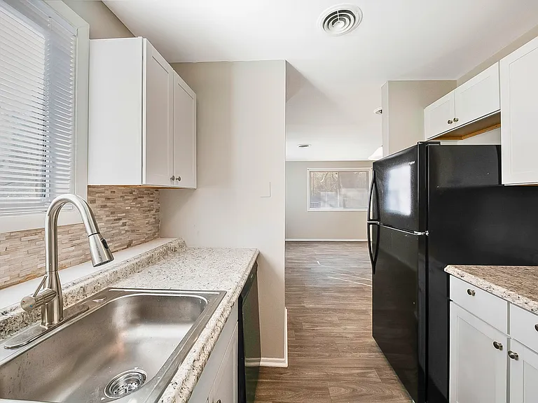 2146 Cockran St SW #C2146 — Photo 10