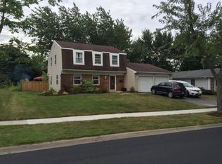 1611 Portsmouth Ln, Schaumburg, IL
