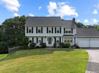 52 Cobblestone Dr, Hamden, CT 06518