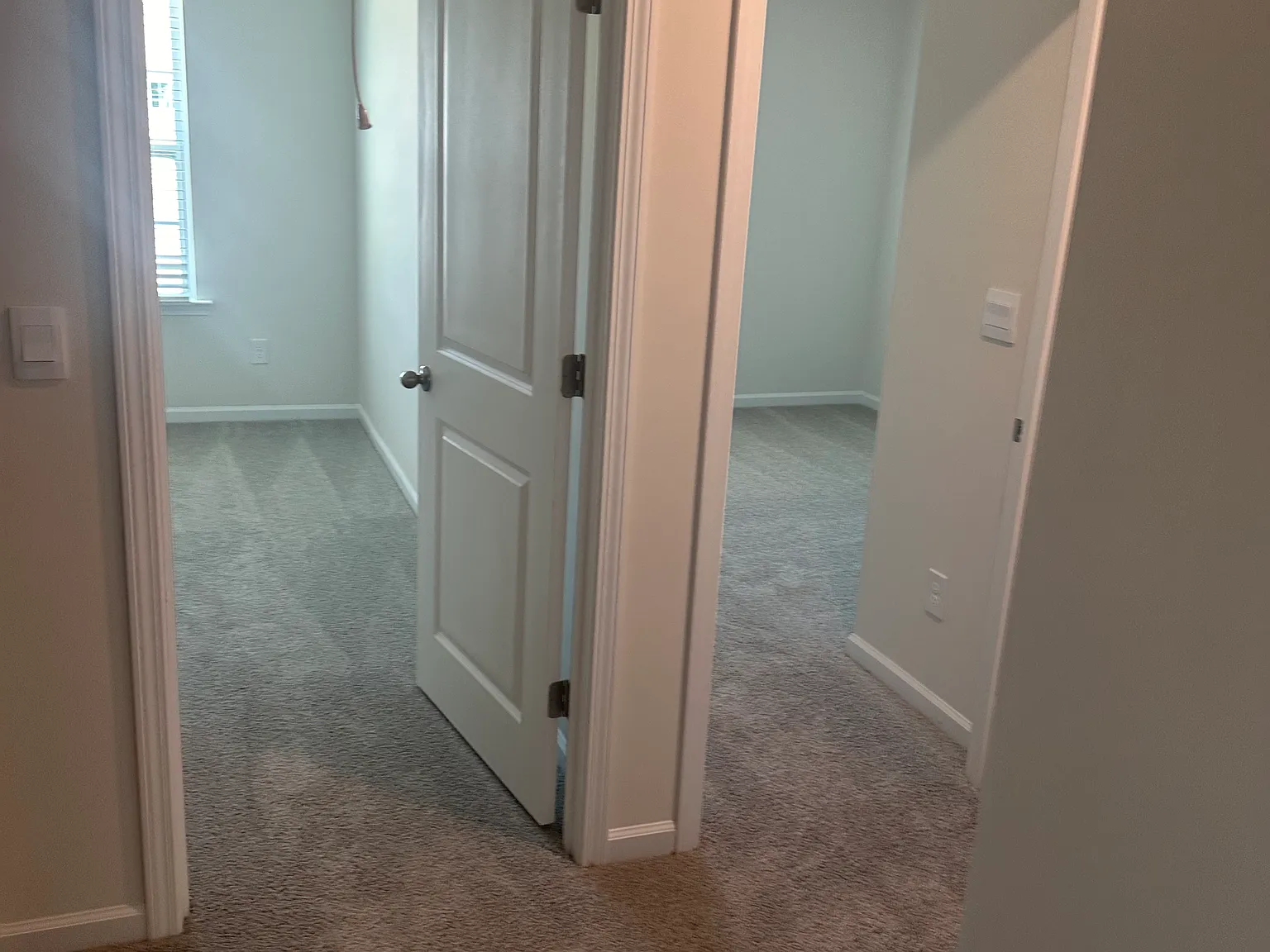 4 bed, 2.5 bath, 2000 sqft, $2,500 — Photo 3