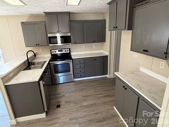 4th image of 3938 Berry Creek Cir