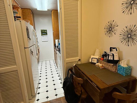 4th image of 279 E 44th St APT 16k