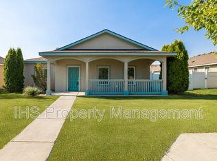 555 Cherokee St, Richland, WA 99352