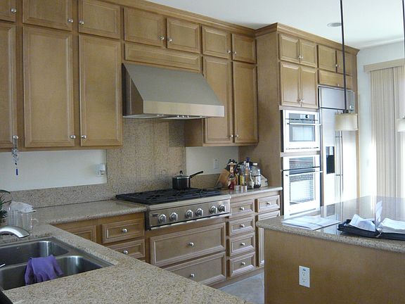 4th image of 29 Vantis Dr