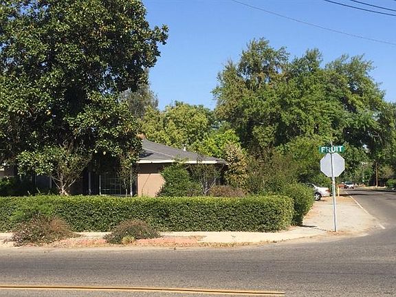 3rd image of 4808 N Fruit Ave