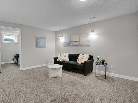 5th image of 4803 103rd Ave NW #Basement