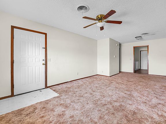 2nd image of 418 N Electra St