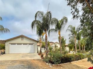 27438 Manganese Rd, Canyon Lake, CA 92587