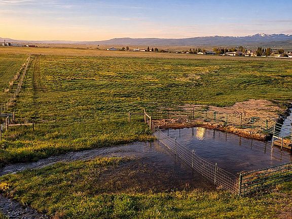 2nd image of 74 Hunter Rd