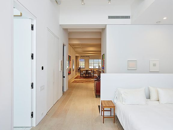 5th image of 140 Perry St APT 1E