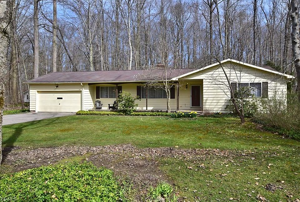 1st image of 9040 Forest Ln