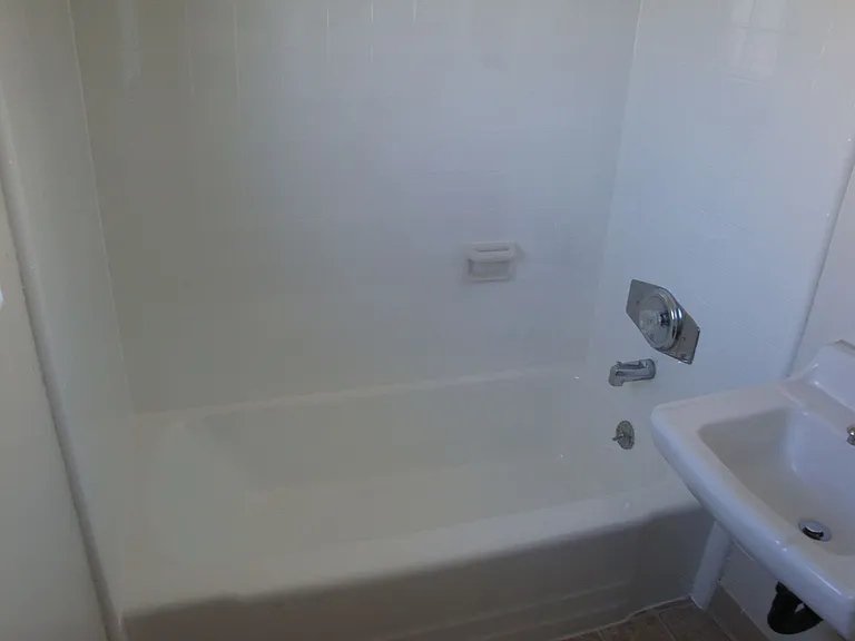 1002 W Palm St — Photo 9