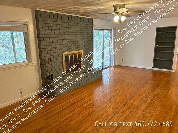 2nd image of 1001 Crestview Dr