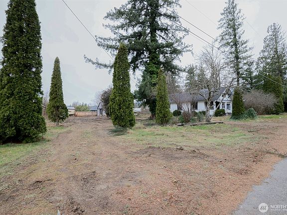 3rd image of 239 6th Street