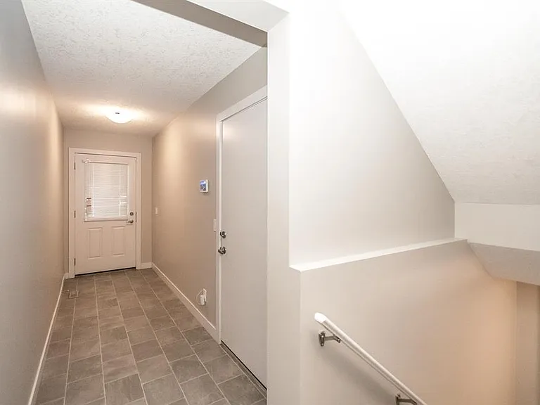 451 Sage Hill Grv NW — Photo 3
