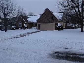 1st image of 2301 NE Myrtle Ct