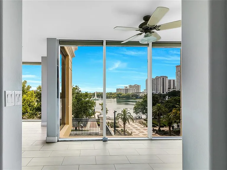 151 E Washington St #5B — Photo 6