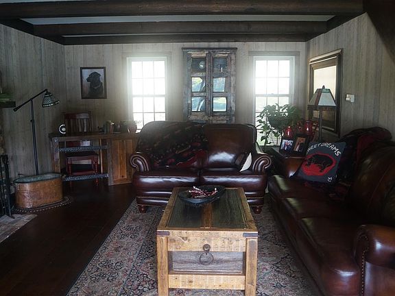 3rd image of 17024 Hidden Valley Ln