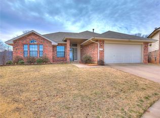 300 Pine Cove Ct, Norman, OK 73071