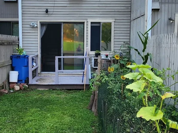 46 Sterling Village #46, Meriden, CT 06450
