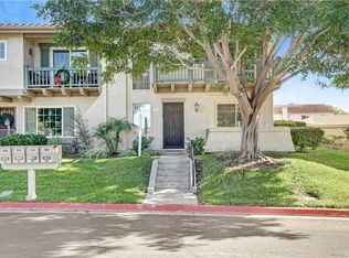 6856 Pear Tree Dr, Carlsbad, CA 92011