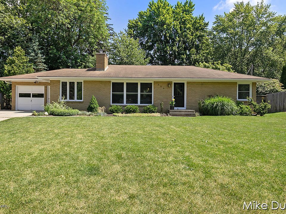 1st image of 206 Hodenpyl Dr SE