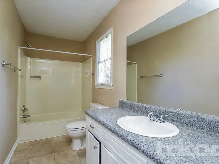 2318 Lawrenceville Suwanee Rd — Photo 11