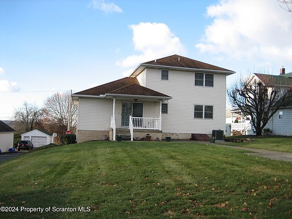 2nd image of 716 Crystal St