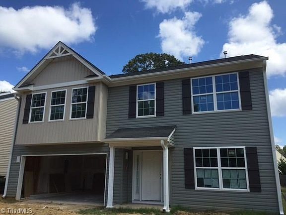 2nd image of 2203 Chariot Dr