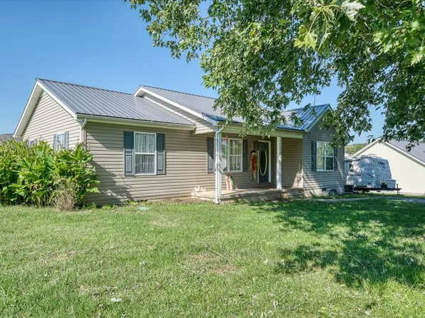 750 Green Valley Cir, Livingston, TN 38570