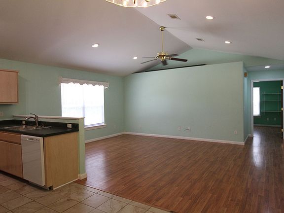 3rd image of 99 Carter Rd