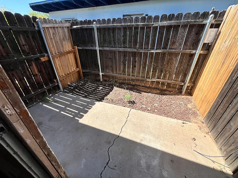 Campbell Plaza Garden Apartments — Photo 11