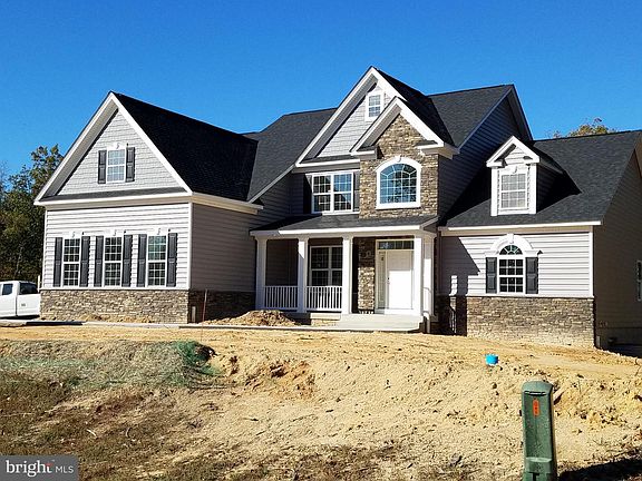 2nd image of 40290 Laurel Cir