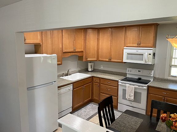 4th image of 801 Terrace Ave