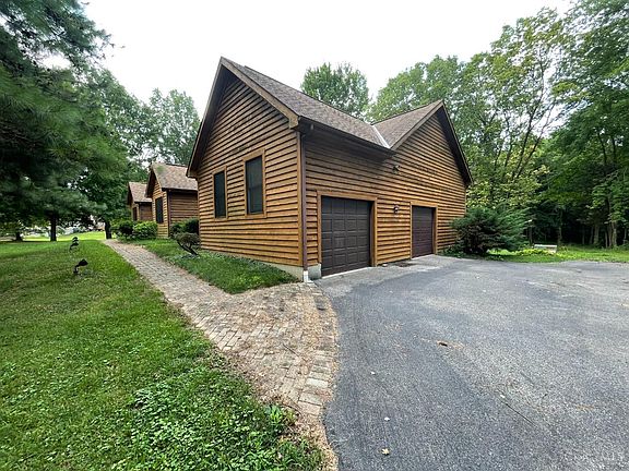 4th image of 1701 White Birch Ln