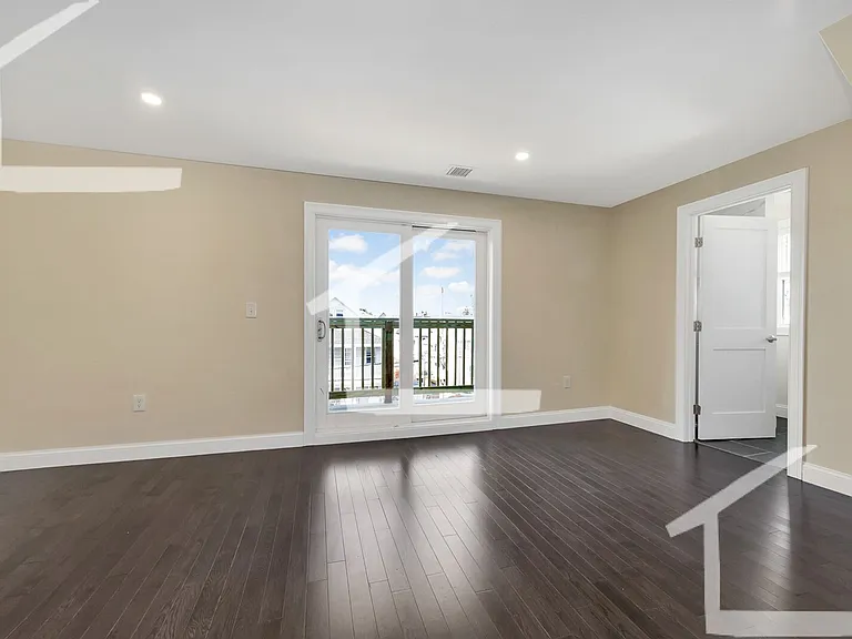43 Wright Ave #2A — Photo 28