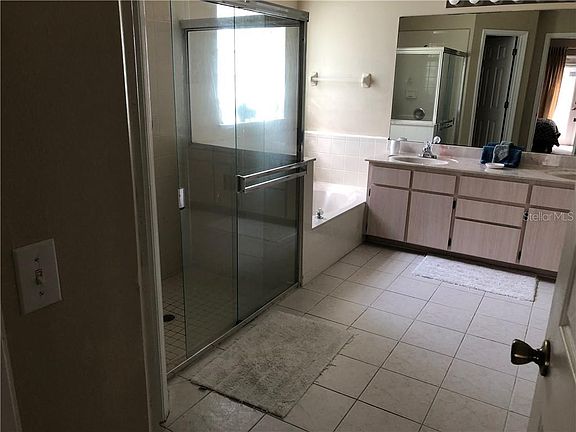 4th image of 4714 Alexis Dr