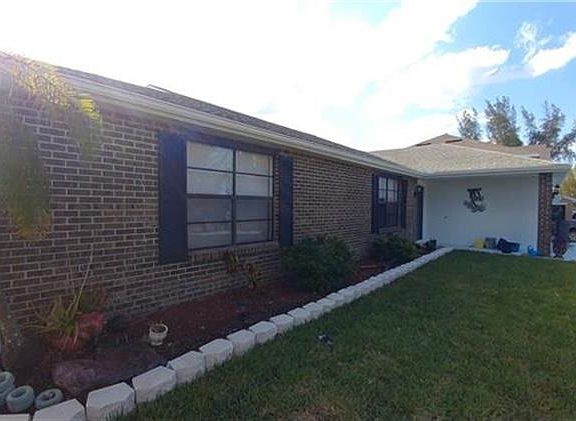 4th image of 2520 SW 17th Pl