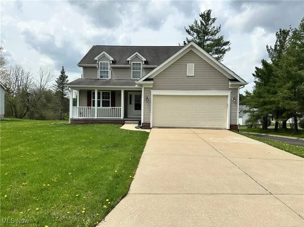 122 Pine Hollow Cir, Chardon, OH 44024