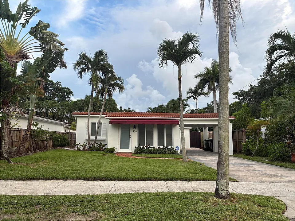 936 SW 19th St