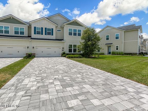 4th image of 108 CAROUSEL Drive