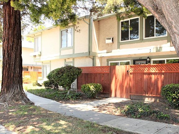 2nd image of 625 Balfour Dr