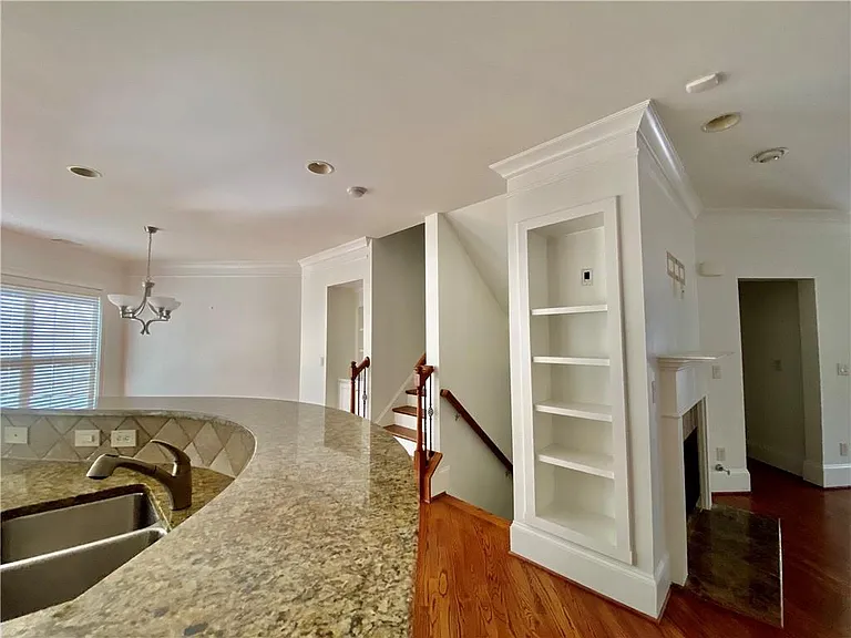 2783 Durham Dr NE — Photo 10