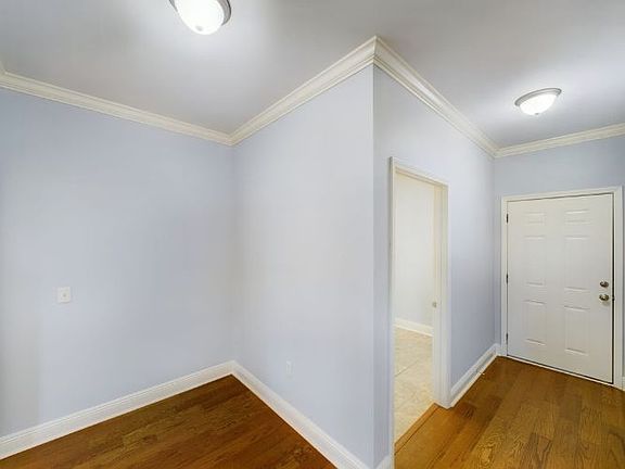 4th image of 208 Lace Dr