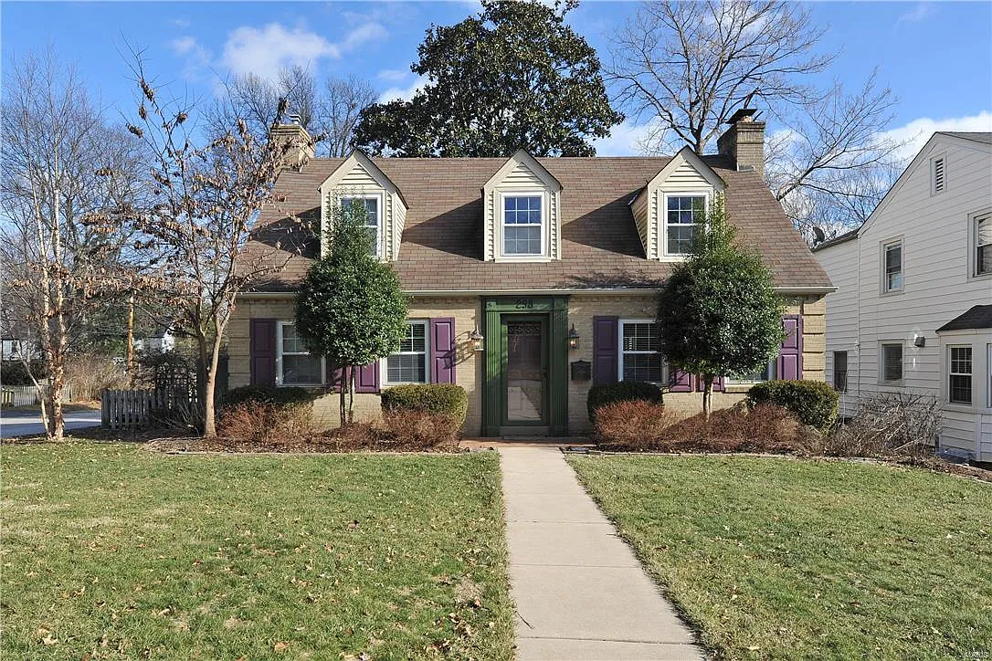 298 Parkland Ave photo 1