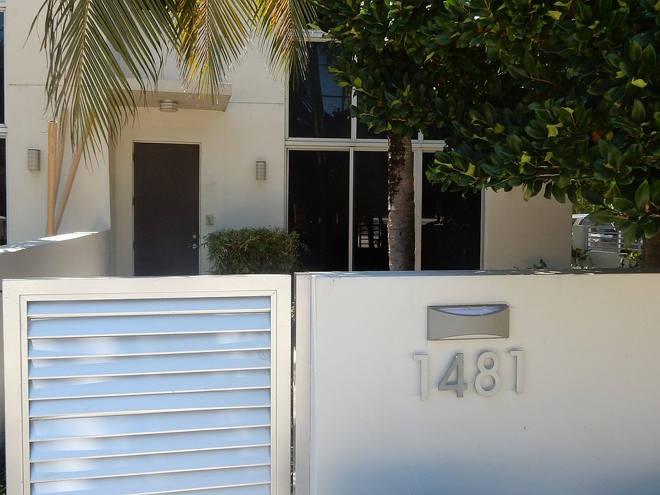 Front Entrance/Private