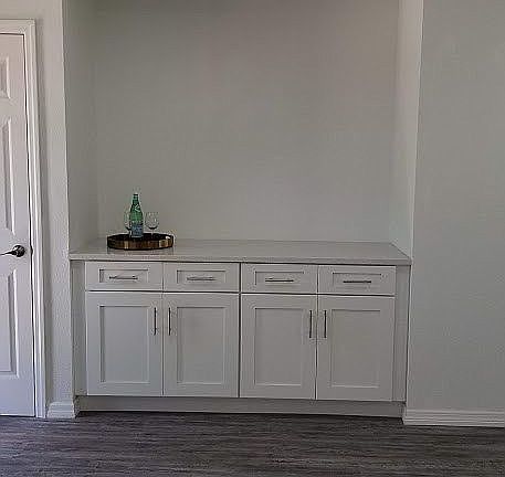 5th image of 4005 W Iowa Ave