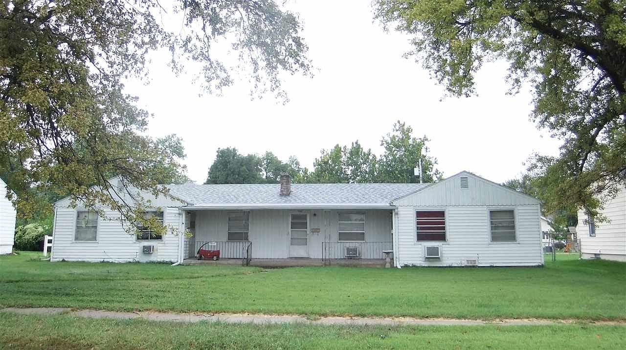 1814 Ella St, Beatrice, NE 68310 Zillow